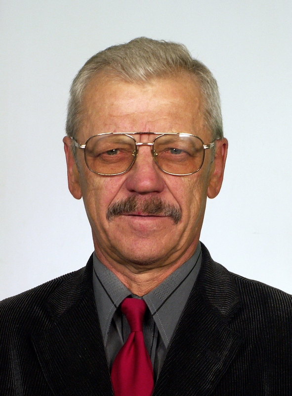 Директор Центра (1987-2009 г.г.), заслуженный работник образования Республики Беларусь В. И. Цвирко