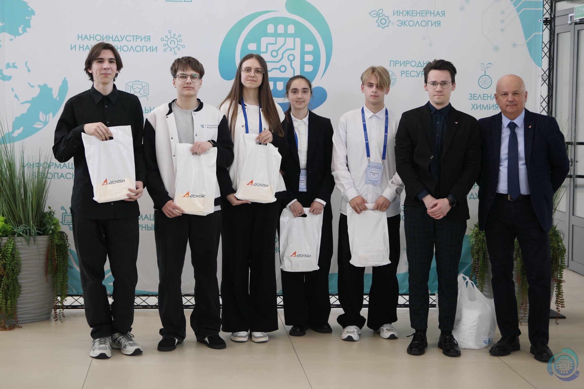 Инновации, признание и новые возможности: итоги апрельской смены в Детском технопарке