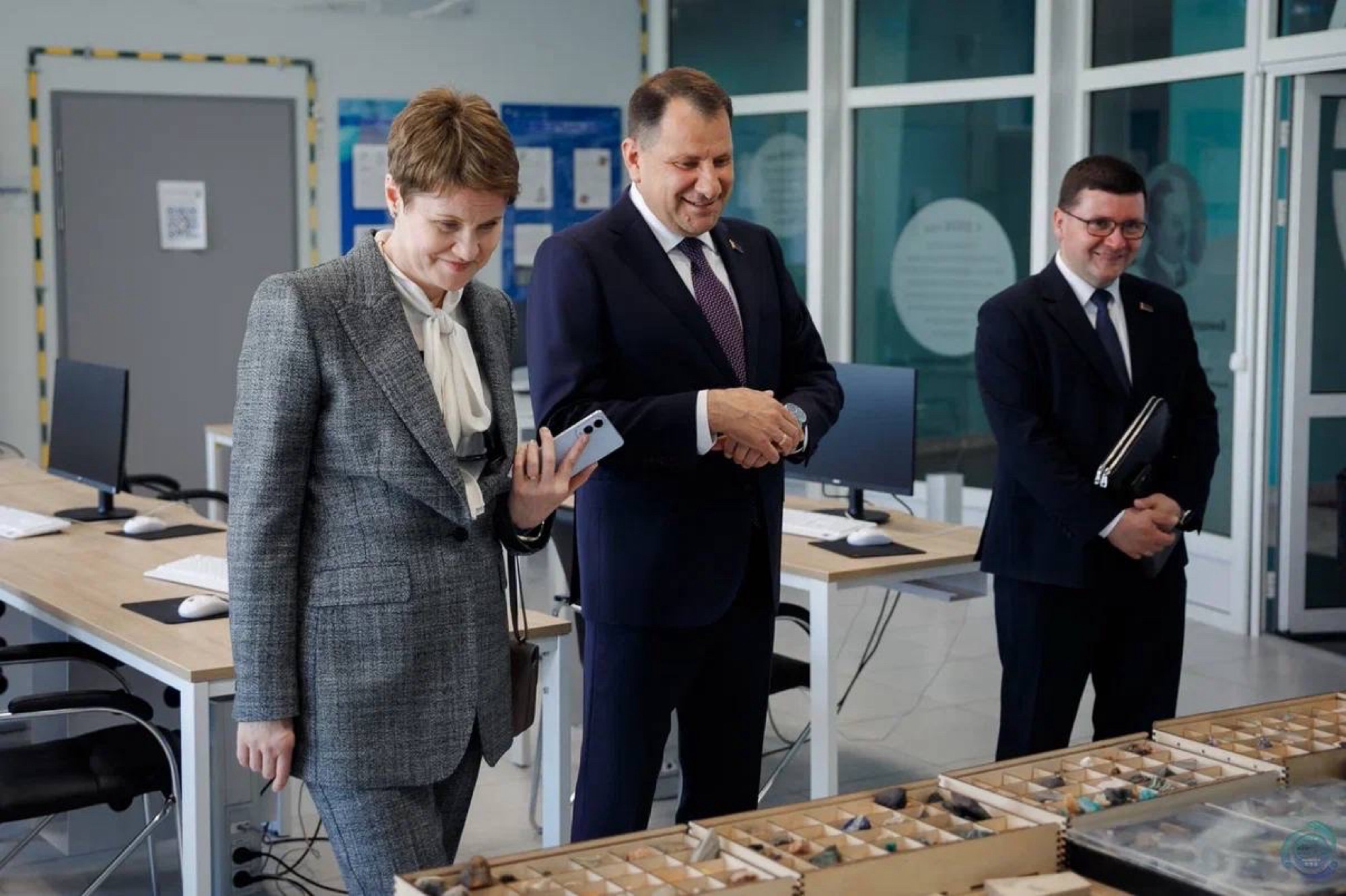 В рамках XIII Форума регионов Беларуси и России, который проходит в эти дни в Минске и Минской области, состоялся визит председателя Совета федеральной территории «Сириус», руководителя Фонда «Талант и успех» Елены Владимировны Шмелевой в Национальный детский технопарк.
